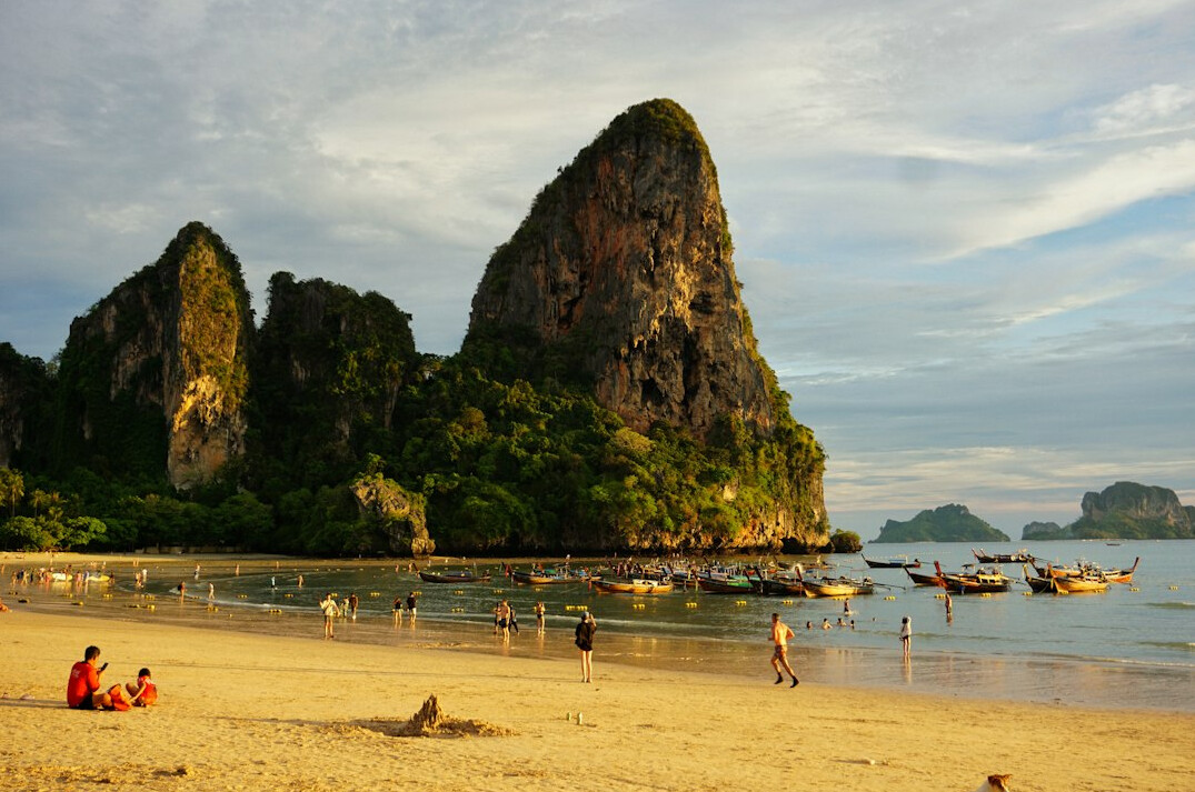 hidden thai beach